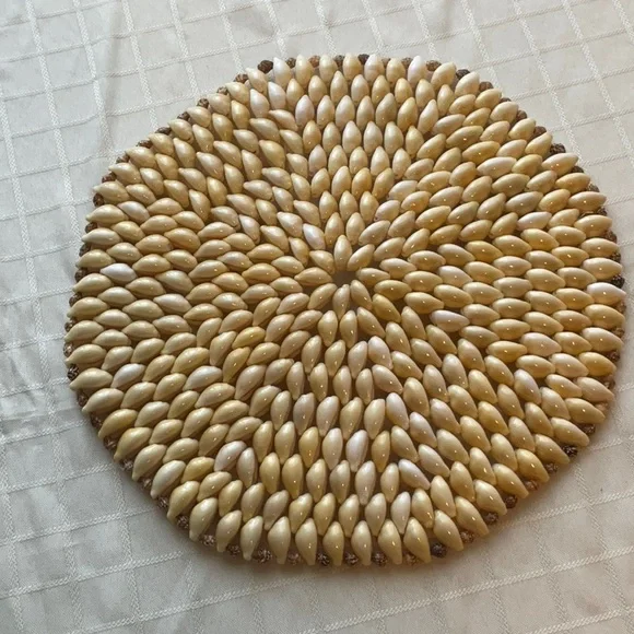 Cowrie Shell Trivets - Picture 3 of 6
